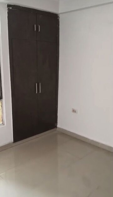 Room in 2 BHK Apartment at SCC Heights, Raj Nagar Extension – for Rent