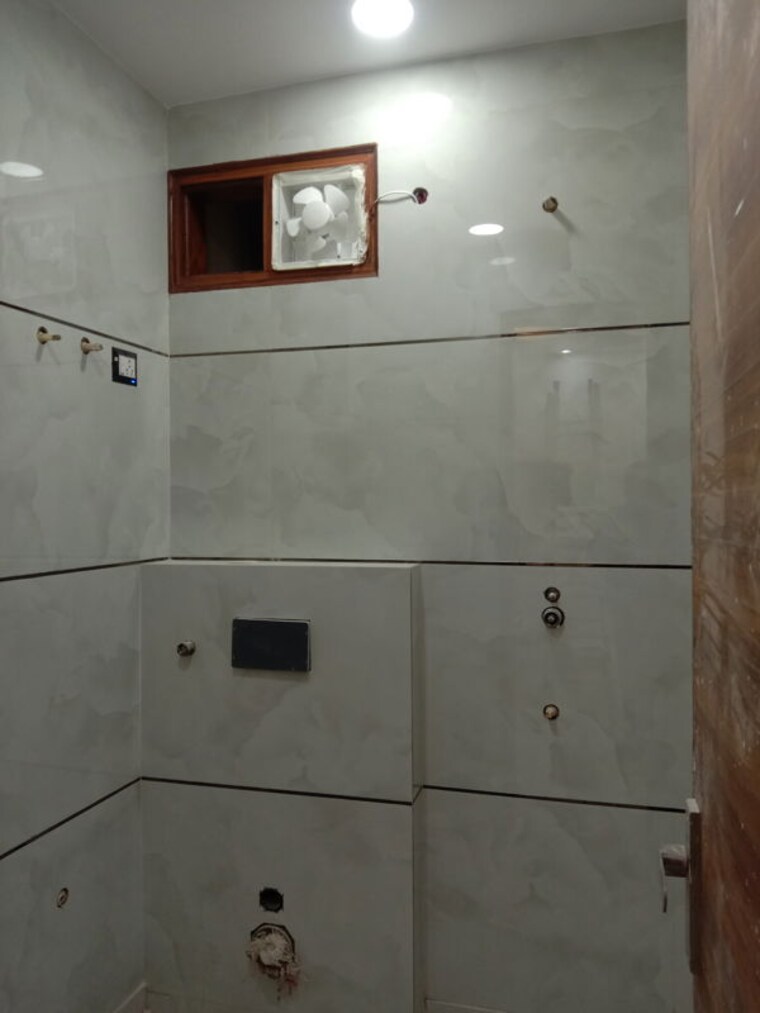 Bathroom, nawada 4 Bedroom 1170 Sq.Ft. Builder Floor In Nawada Delhi 9971379