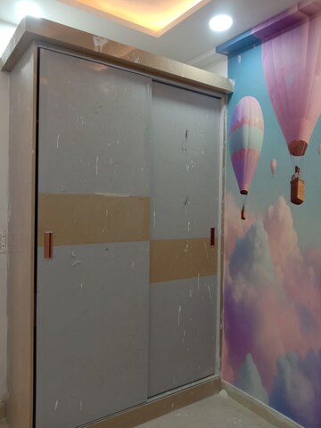 Furnished Amenities in 2 BHK Builder Floor at Nawada – for Sale