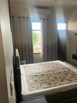 Bedroom in 3 BHK Independent House at Sector 40 – for Rent