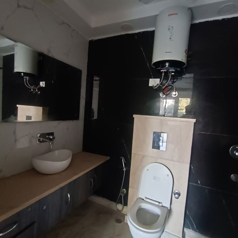 Team Area, kalkaji 3 Bedroom 1800 Sq.Ft. Builder Floor In Kalkaji Delhi 9972018