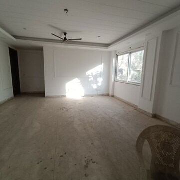 Room in 3 BHK Builder Floor at Kalkaji – for Rent