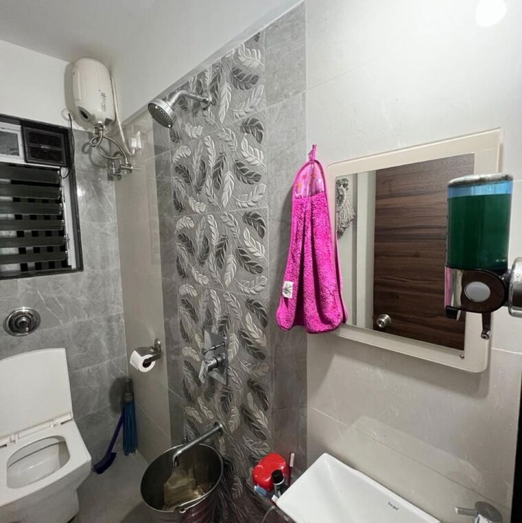 Bathroom, hirani-shree-siddhi-bldg-no-69 1 RK 305 Sq.Ft. Apartment In Nehru Nagar Mumbai 9972020