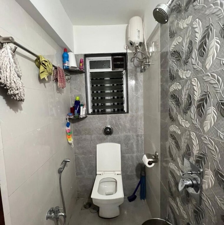 Bathroom, hirani-shree-siddhi-bldg-no-69 1 RK 305 Sq.Ft. Apartment In Nehru Nagar Mumbai 9972020