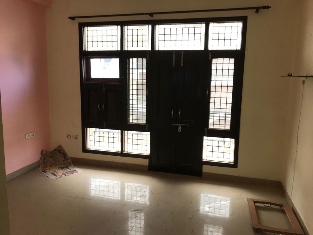 3 BHK Builder Floor For Rent in Sector 14