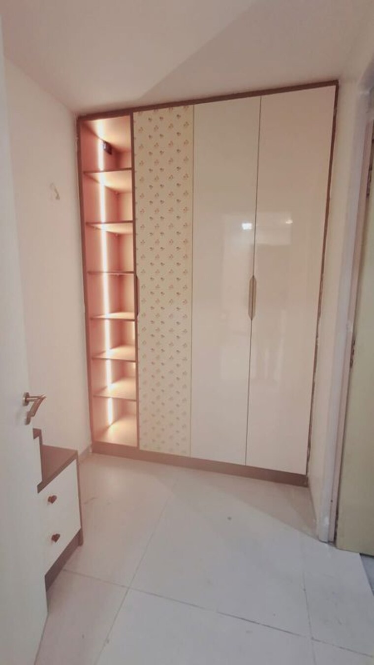 Bathroom, universal-botanika-tower-a-and-b 3 Bedroom 2255 Sq.Ft. Apartment In Gachibowli Hyderabad 9972033