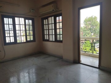 Room in 3 BHK Apartment at Banjara Hills – for Rent