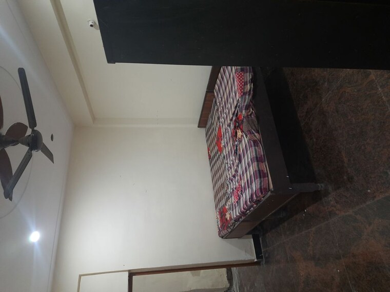 Bedroom, sector 62 Pg For Boys & Girls In Sector 62 9972036