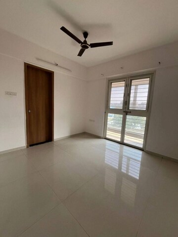 Room in 3 BHK Apartment at Kohinoor Zen Estate, Kharadi – for Rent