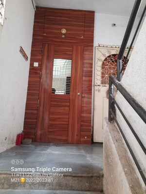 Staircase in 2 BHK Apartment at Shastrinagar – for Rent