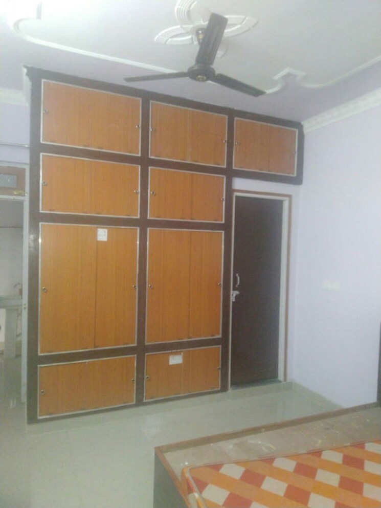 Room, gomti nagar 2 Bedroom 1200 Sq.Ft. Builder Floor In Gomti Nagar Lucknow 9969840