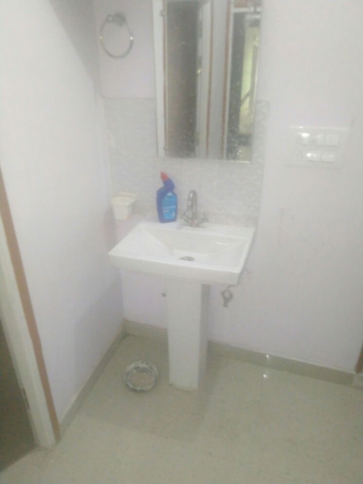 Bathroom, gomti nagar 2 Bedroom 1200 Sq.Ft. Builder Floor In Gomti Nagar Lucknow 9969840