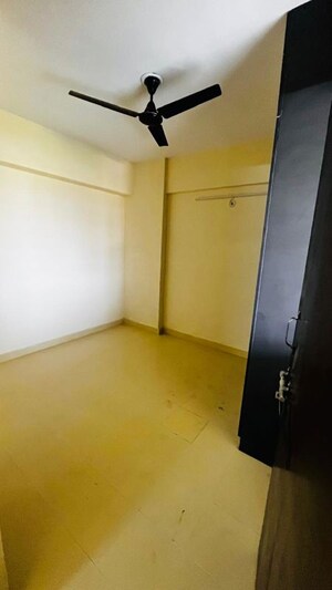 Room in 1 BHK Apartment at Shalimar Mannat, Faizabad Road – for Rent