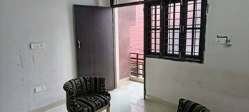 Room in 2 BHK Builder Floor at Husainganj – for Rent