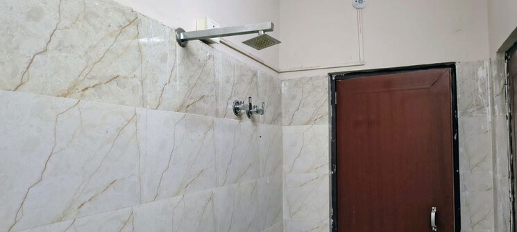 Bathroom, husainganj 2 Bedroom 950 Sq.Ft. Builder Floor In Husainganj Lucknow 9962563