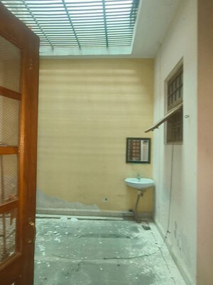 Bathroom in 3 BHK Independent House at Gomti Nagar – for Rent