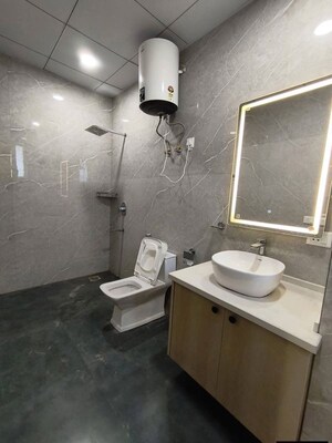 Bathroom in 3 BHK Builder Floor at Palm Residency Chhatarpur, Chattarpur – for Rent