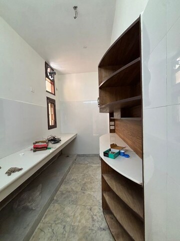 Furnished Amenities in 3 BHK Builder Floor at Greater Kailash Part 3 – for Rent