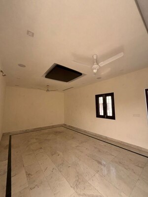 Room in 3 BHK Builder Floor at Greater Kailash Part 3 – for Rent