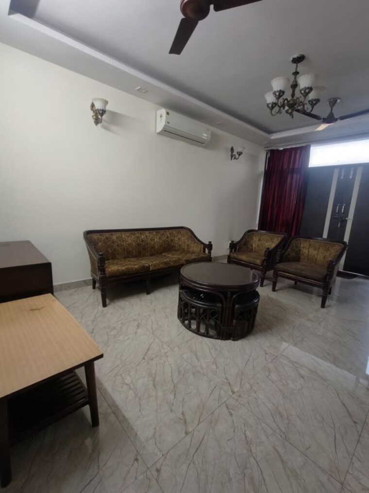 Living Room, shivalik colony 2 Bedroom 200 Sq.Yd. Builder Floor In Shivalik Colony Delhi 9972059