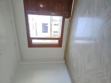 Room in 3 BHK Builder Floor at RWA Apartments Sector 45, Sector 45 – for Rent