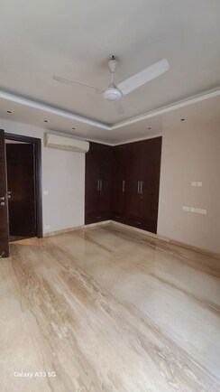 4 BHK + Servant Room Builder Floor For Sale in Safdarjung Enclave
