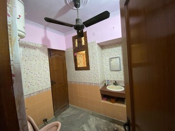 Master Bedroom in 3 BHK Builder Floor at Sai Kutir Sector 49, Sector 49 – for Rent