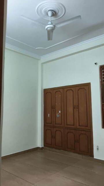 Furnished Amenities in 2 BHK Builder Floor at RWA Apartments Sector 47, Sector 47 – for Rent