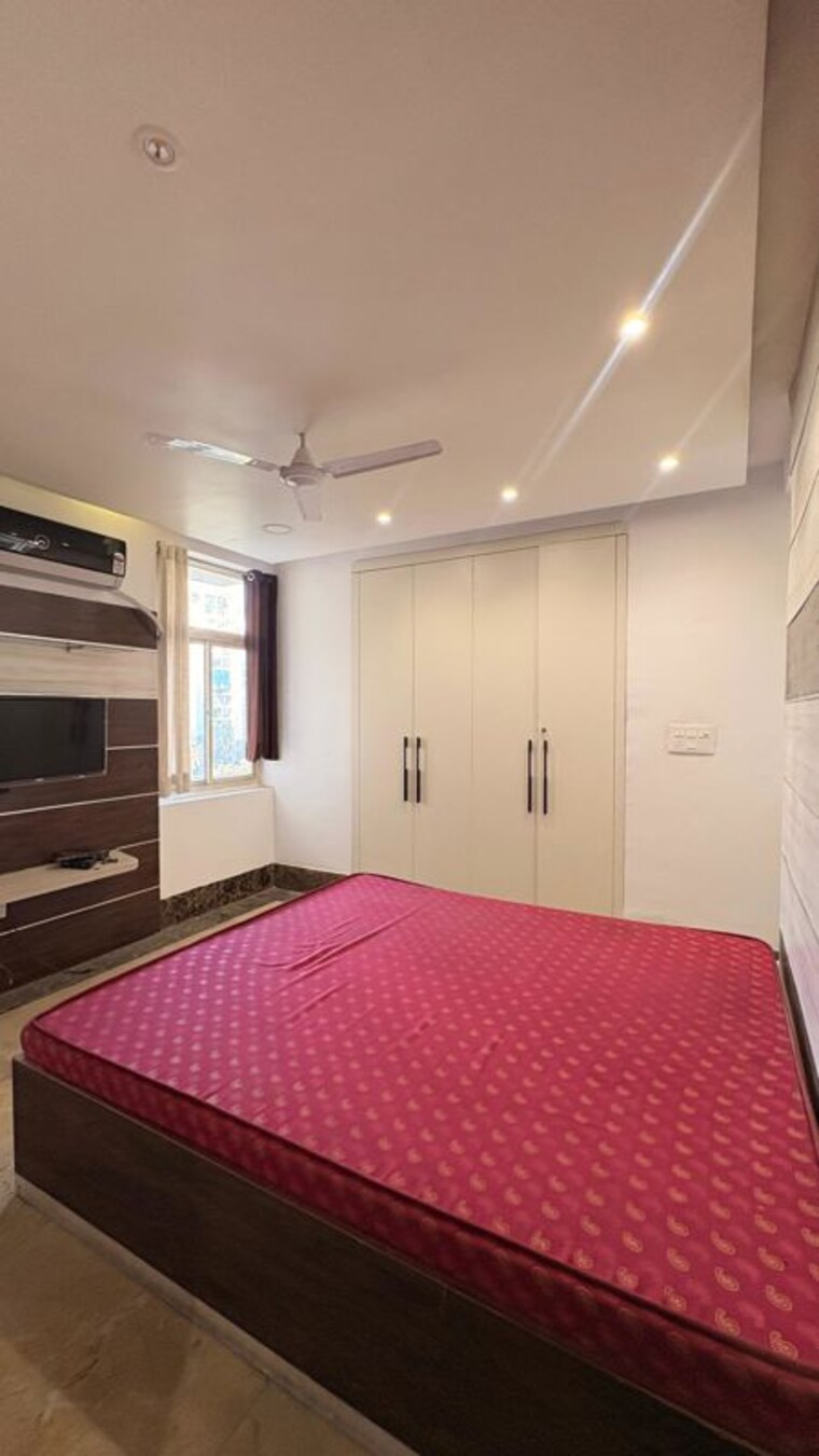 Bedroom, parsvnath-planet 4 Bedroom 2200 Sq.Ft. Apartment In Gomti Nagar Lucknow 9972098