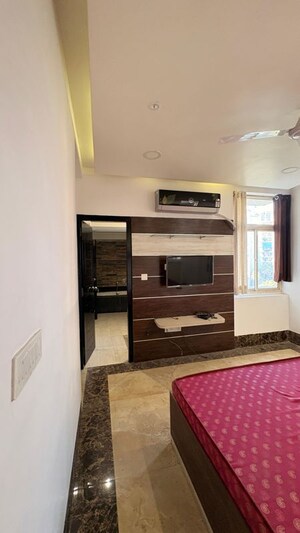 Kitchen in 4 BHK Apartment at Parsvnath Planet, Gomti Nagar – for Rent