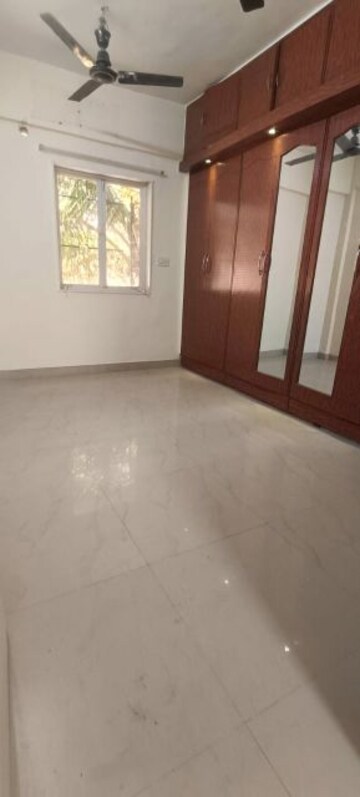 Room in 3 BHK Apartment at KDI Juhu Ankur, Juhu – for Rent
