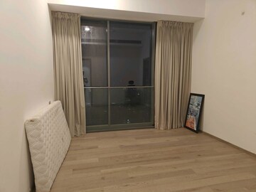 Room in 4 BHK Apartment at Rustomjee Crown, Prabhadevi – for Rent