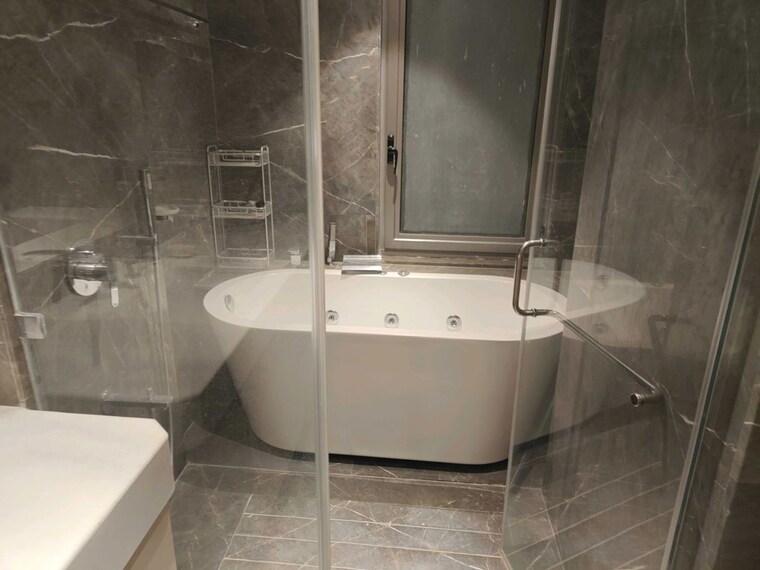 Bathroom, rustomjee-crown 4 Bedroom 2100 Sq.Ft. Apartment In Prabhadevi Mumbai 9972106