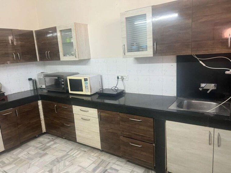 Kitchen, sector 40 3 Bedroom 4500 Sq.Ft. Builder Floor In Sector 40 Chandigarh 9972126