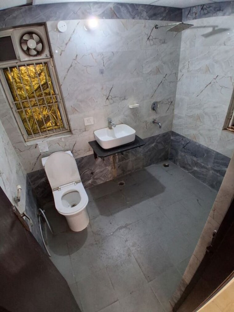 Bathroom, mahagun-mywoods 4 Bedroom 2190 Sq.Ft. Apartment In Sector 16c Greater Noida Greater Noida 9972140