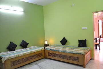 Bedroom in 3 BHK Apartment at Greenwood Apartment, Gomti Nagar – for Rent