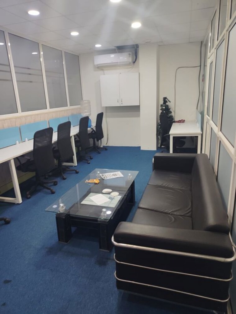 Team Area, sector 62 Commercial Office Space 800 Sq.Ft. In Sector 62 Noida 9972172