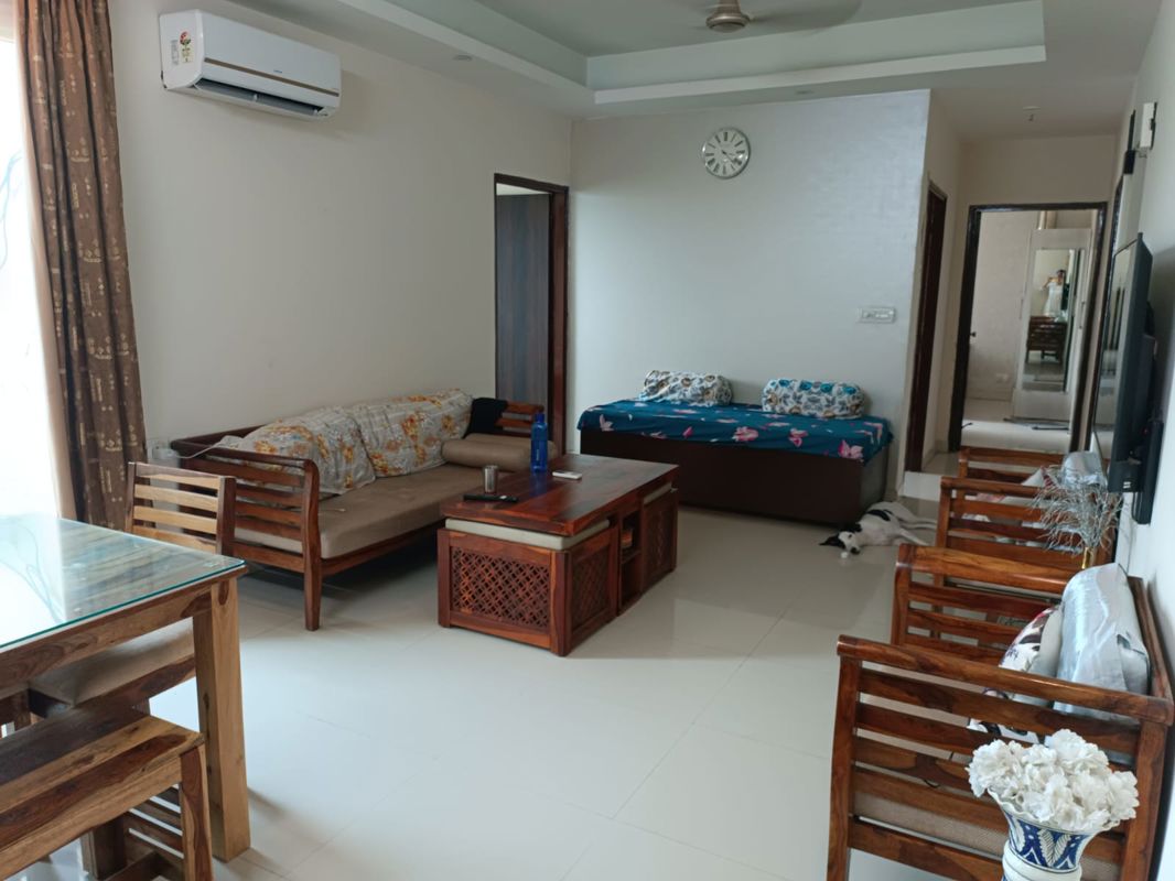 2 BHK + Study Room Apartment For Rent in Mahagun Mirabella