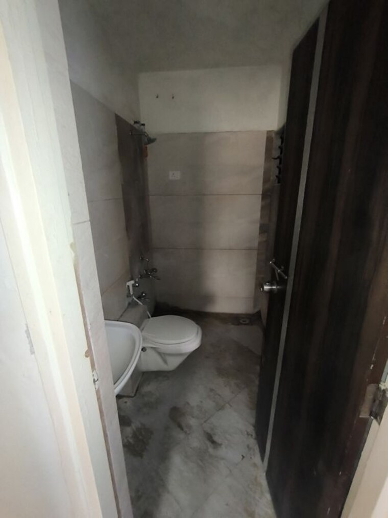 Bathroom, raama-skyz 2 Bedroom 1200 Sq.Ft. Apartment In Sama Savli Road Vadodara 9972278