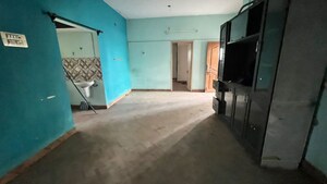 Parking in 2 BHK Builder Floor at Guduvanchery – for Sale