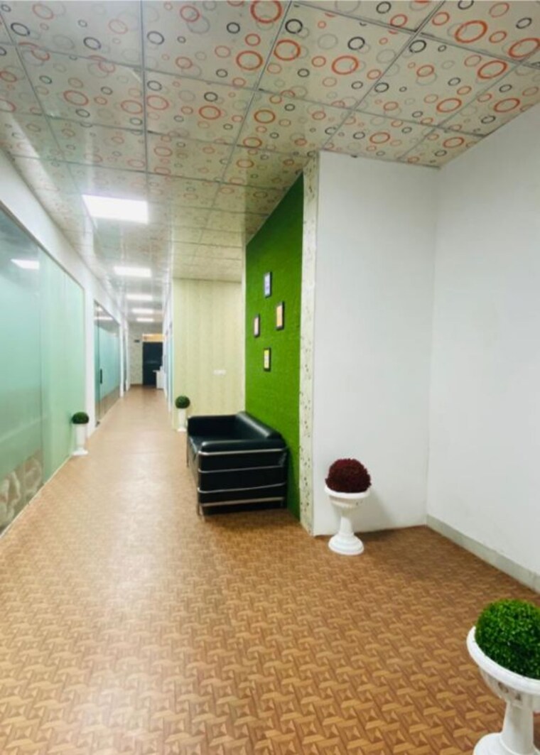 Floor Plan, sector 63 Commercial Office Space 600 Sq.Ft. In Sector 63 Noida 9972298