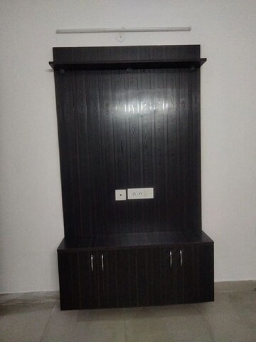 Furnished Amenities in 2 BHK Apartment at Panchsheel Greens II, Sector 16 Greater Noida – for Rent