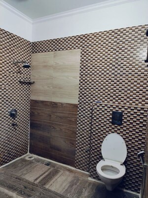 Bathroom in 3 BHK Builder Floor at RWA Apartments Sector 51, Sector 51 – for Rent