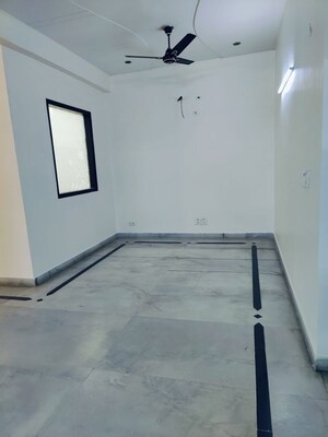 Room in 3 BHK Builder Floor at RWA Apartments Sector 51, Sector 51 – for Rent