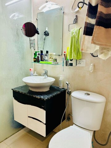 Team Area in 2 BHK Apartment at Apex Golf Avenue, Sector 1 Greater Noida – for Rent