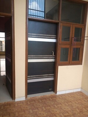Room in 2 BHK Builder Floor at Sector 48 – for Rent
