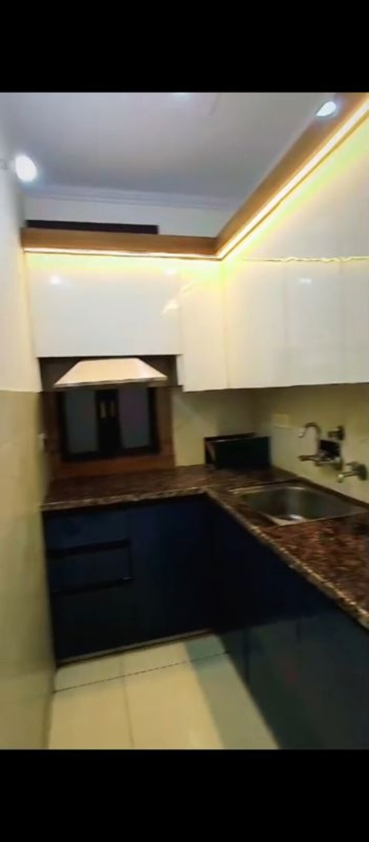 Kitchen, dwarka mor 2 Bedroom 65 Sq.Yd. Builder Floor In Dwarka Mor Delhi 9972342