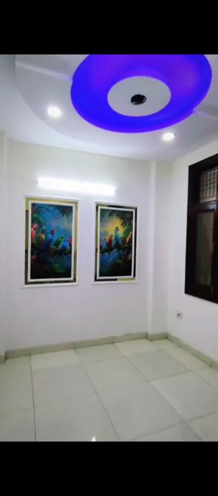 Room, dwarka mor 2 Bedroom 65 Sq.Yd. Builder Floor In Dwarka Mor Delhi 9972342