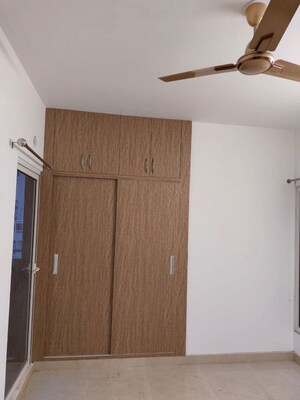 Furnished Amenities in 3 BHK Apartment at Elite Golf Green, Sector 79 – for Sale