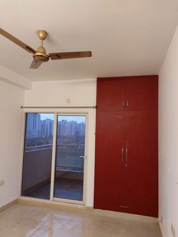 Furnished Amenities in 3 BHK Apartment at Elite Golf Green, Sector 79 – for Sale